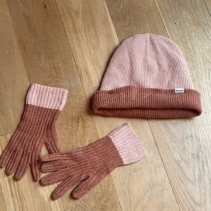 Madewell One Size Reversible Beanie & Gloves